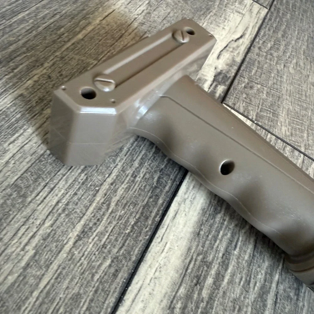 Nerf N-Strike Tactical Bipod Foregrip Tan Hasbro 2009 Blaster Rail Accessory Toy